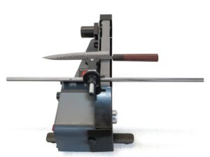 Toycen-Bladesman-Knife-Sharpening-System---With-Damascus-Knife---Operators-Side